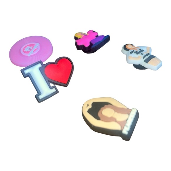 5 Taylor Swift Croc 🐊 Gigits - Picture 3 of 4